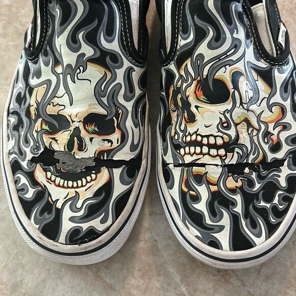 VANS Flame Skull Sneakers Size 9 - Picture 3 of 8